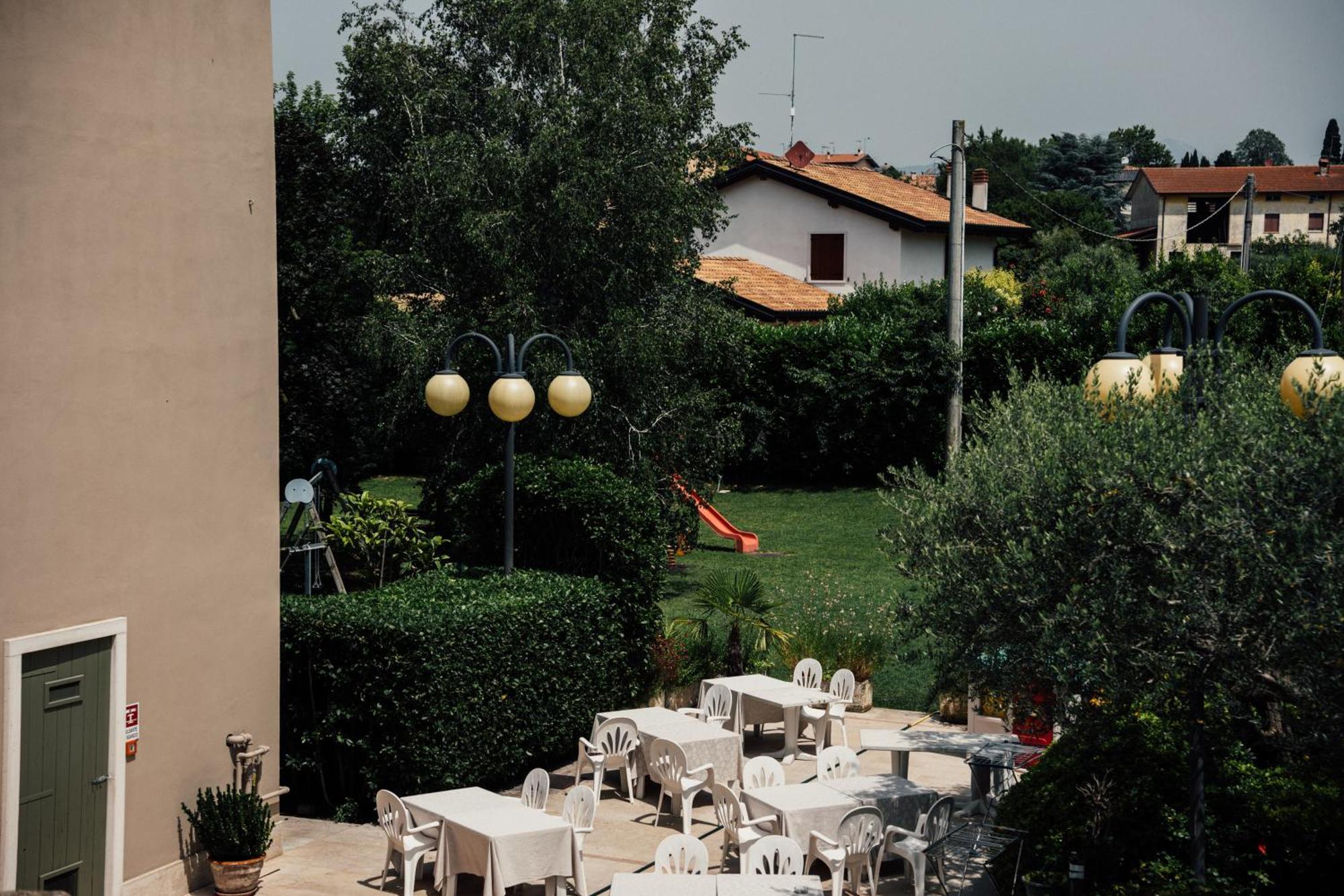 Albergo La Meridiana Castelnuovo del Garda Exterior foto