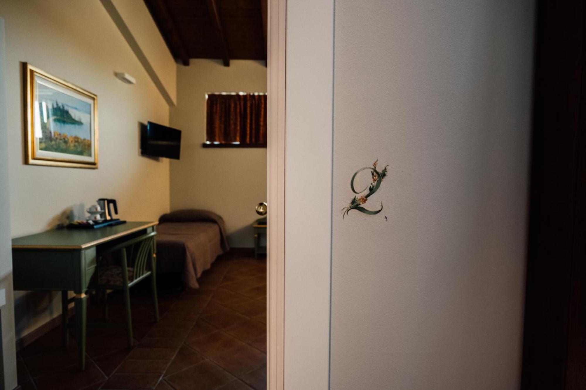 Albergo La Meridiana Castelnuovo del Garda Exterior foto