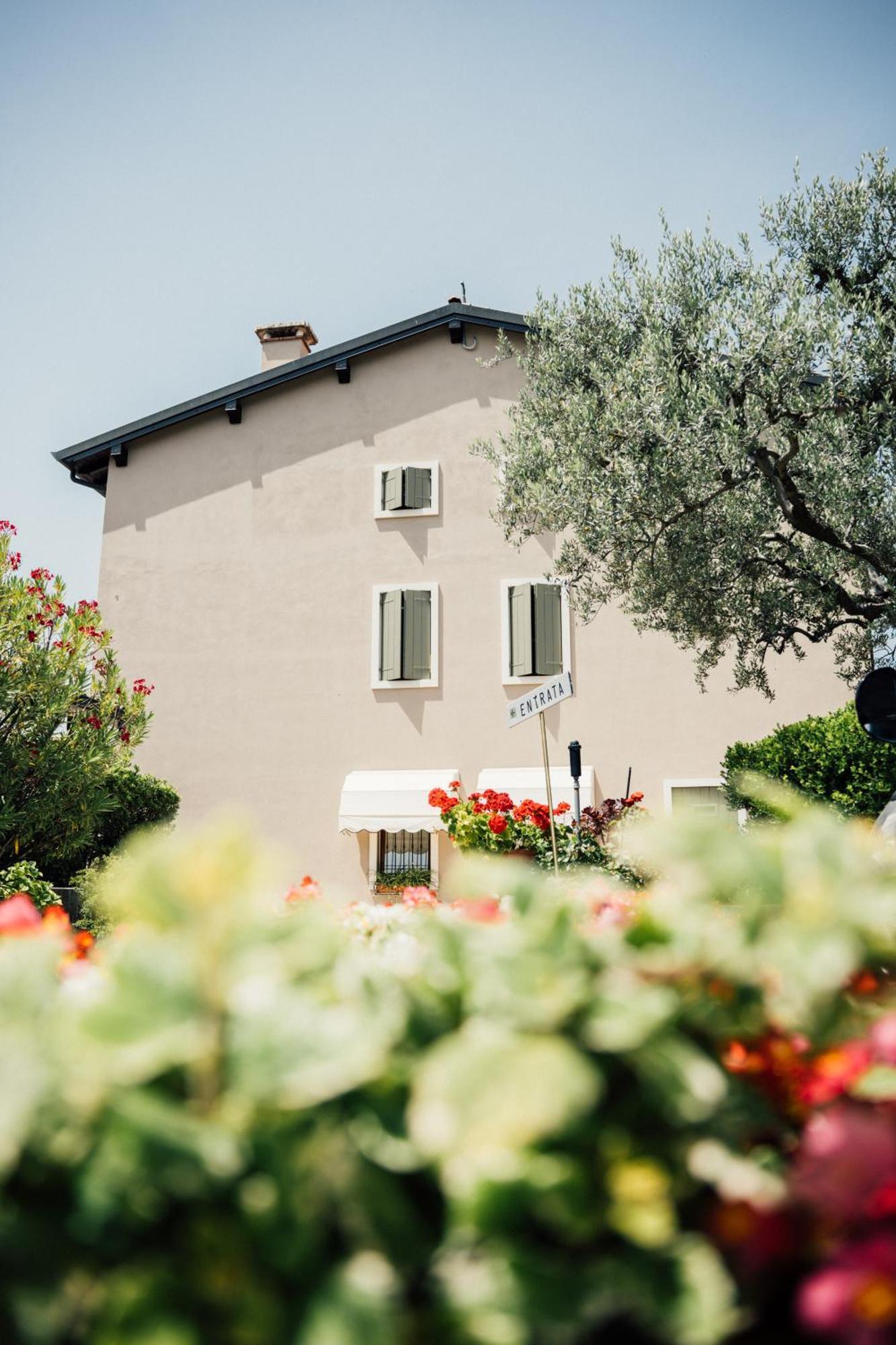 Albergo La Meridiana Castelnuovo del Garda Exterior foto